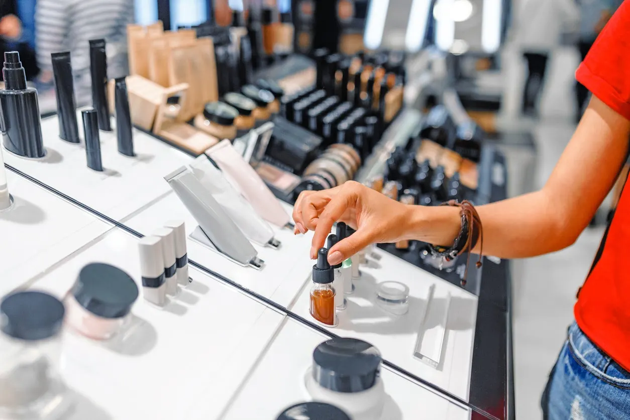 O avanço do mercado de beleza premium entre os jovens